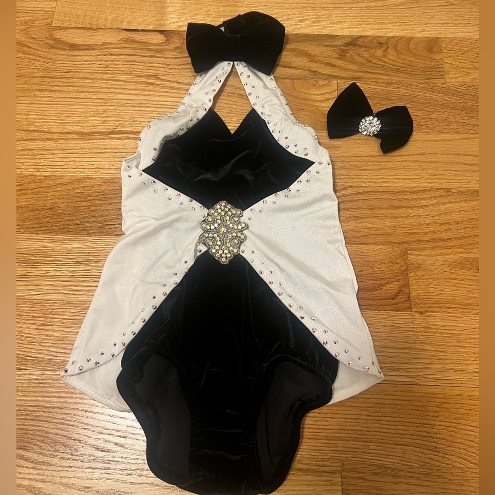 Custom made jazz costume approx CM